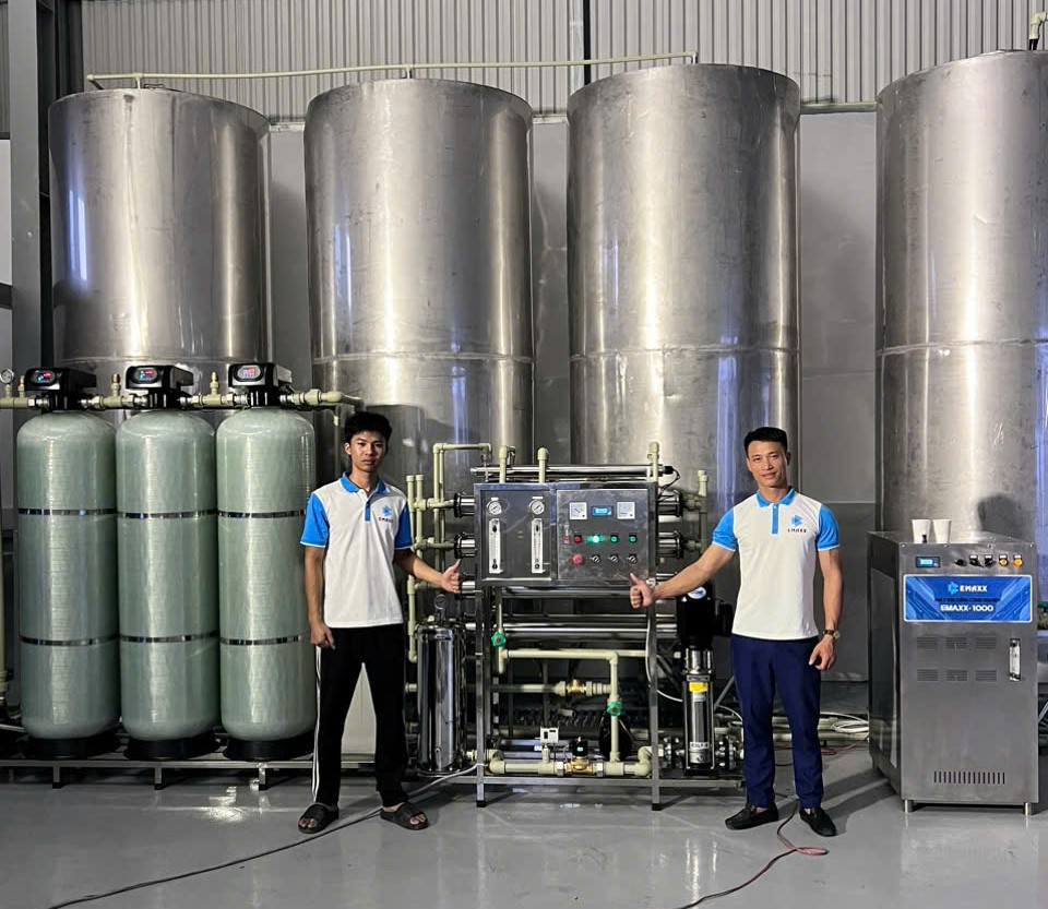 Hoàn thành lắp đặt dàn máy lọc RO 2000 L/h + máy ion kiềm CN 1000 L/h tại Thủy Nguyên – Hải Phòng của công ty EMAXX.
